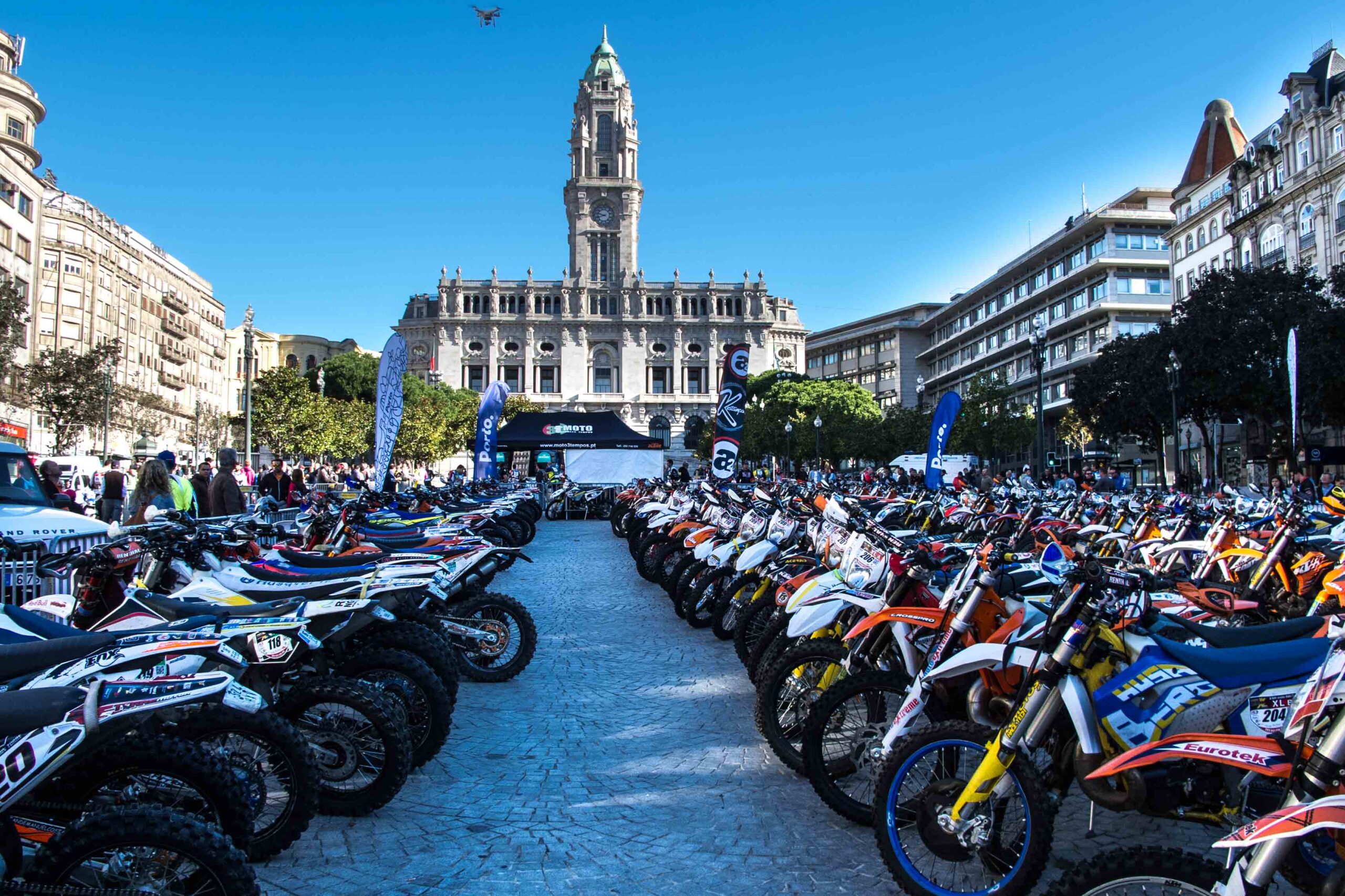Avenida dos Aliados in Porto